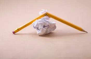 Ter um bom controle de estoque faz toda a diferença no desempenho de qualquer empresa, principalmente em organizações que lidam com dezenas de equipes internas / externas que precisam de acesso aos produtos em estoque. Uma rotina sem organização, sem gestão, pode desencadear vários problemas de atendimento aos clientes e também financeiros à empresa.