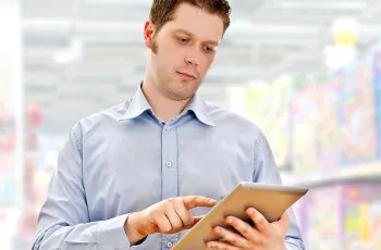 A automação para equipe técnica é uma necessidade de qualquer empresa que está inserida em um mercado competitivo. Em outras palavras, é uma exigência que contribui diretamente para a melhoria dos serviços internos e externos, principalmente quando pensamos na qualidade do atendimento aos clientes. Softwares de automação de força de vendas e de ordens de serviço, como SOVIS/FV e SOVIS/OS, por exemplo, são soluções que garantem mais produtividade em diversas áreas de atuação.