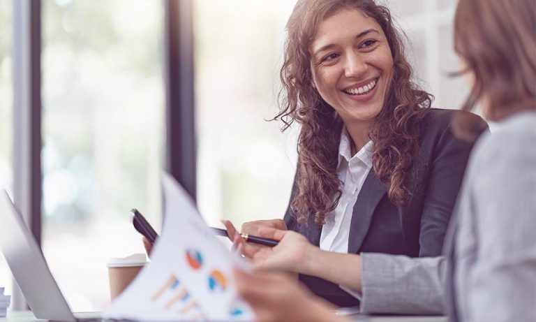 Ajudamos as empresas a resolverem gargalos dos seus negócios, tendo a tecnologia e a mobilidade como aliadas e crescer com eficiência.